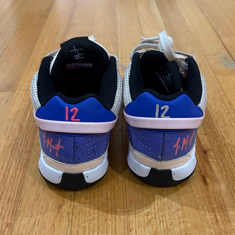 Nike Cream and Pink Athletic Shoes - Picture 3 of 5